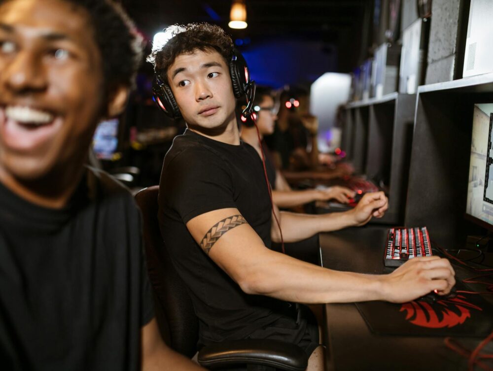 Para E-sports em 2026: Os maiores torneios de Valorant e LoL do ano, espera-se a consolidação de eventos como o VCT Masters e