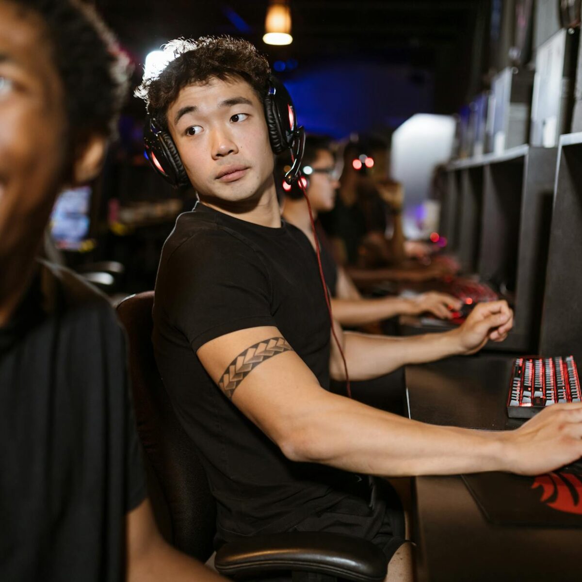 Para E-sports em 2026: Os maiores torneios de Valorant e LoL do ano, espera-se a consolidação de eventos como o VCT Masters e