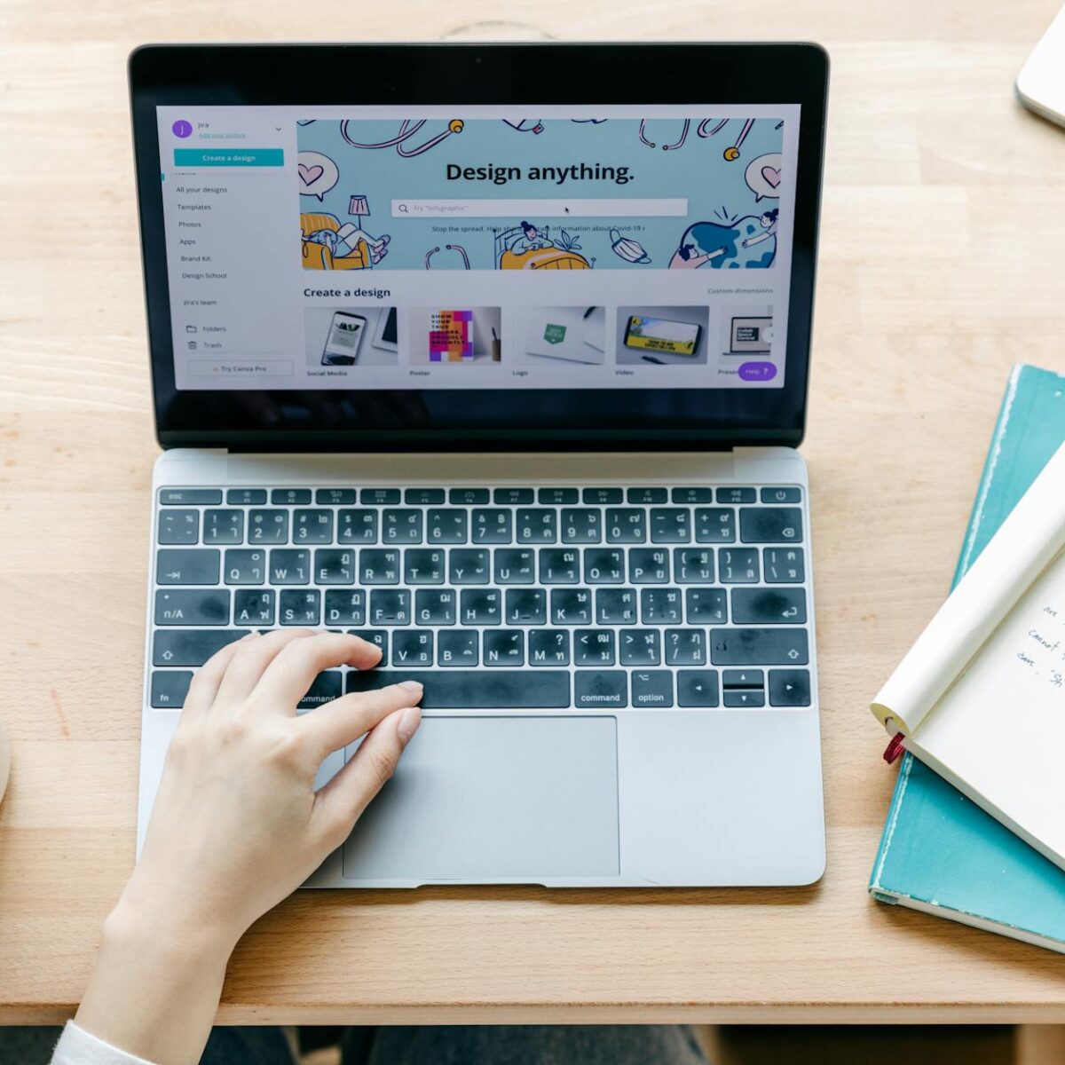 Para Organização Digital: Como usar o Notion para gerenciar sua vida pessoal e profissional, comece criando um dashboard cent
