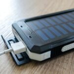 Para Power Banks de Próxima Geração: Modelos leves e com carregamento magnético Qi2, busque dispositivos que integrem a certi