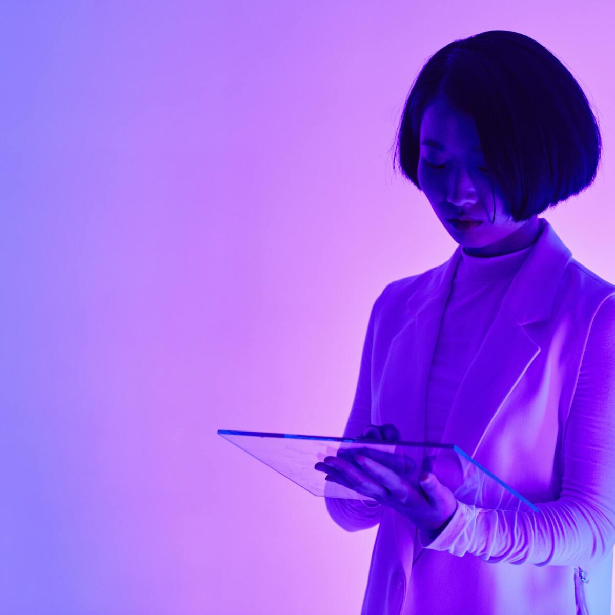 Para entender o impacto da Realidade Aumentada (AR) e dos óculos inteligentes no dia a dia em 2026, é crucial reconhecer a in