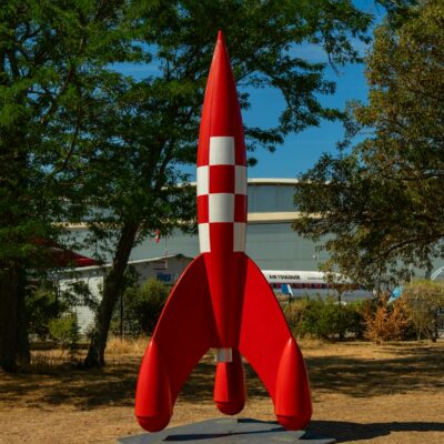 Para o turismo espacial, uma passagem para a órbita da Terra hoje tem custos que variam amplamente. Voos suborbitais, ofereci